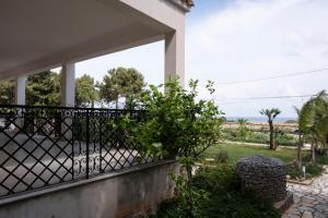 A garden outside Casa Enza di fronte la Tonnara