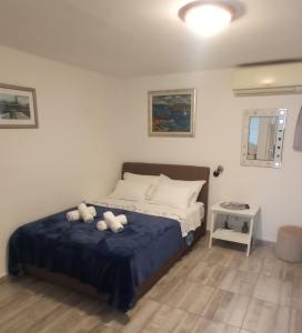 Postel nebo postele na pokoji v ubytování Apartments & room Ivica Split
