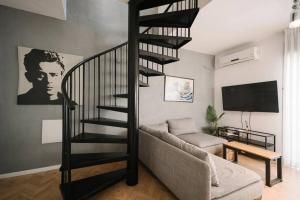 Ben Yehuda Duplex Apartment By Nimizz