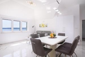 Posezení v ubytování Apartman Mala plaža 2