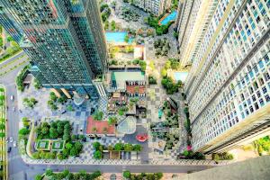 an aerial view of a city with tall buildings at MOTT HAVEN APART - Vinhomes Central Park, Landmark 81 Area & Ice Rink in Ho Chi Minh City