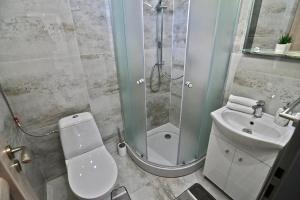 A bathroom at Apartman Zemplinska Širava Timea Még 25 kép