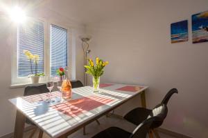 Fotografie z fotogalerie ubytování Apartments Sara v destinaci Milohnići
