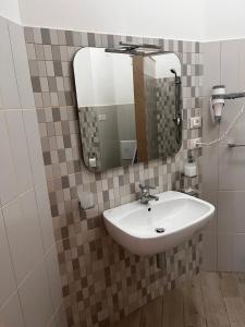 A bathroom at B&B Colle Acquabella