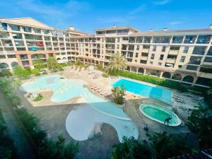 Fotografia z galérie ubytovania Condo with Spacious Terrace & Breathtaking Views v Cannes