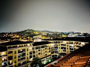 Fotografia z galérie ubytovania Condo with Spacious Terrace & Breathtaking Views v Cannes