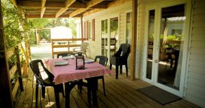 Patio nebo venkovní prostory v ubytování Camping Le Dolium