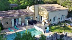 Fotografie z fotogalerie ubytování Maison provençale dans un cadre bucolique v destinaci Grignan