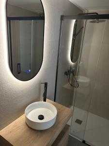 Kúpeľňa v ubytovaní El Centre, 3 habitacions, 2 banys i cuina