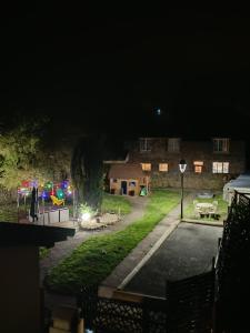 Vonkajšia záhrada v ubytovaní La baie du Mont Appartement de vacances proche du Mont Saint Michel