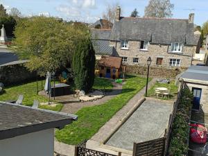 Vonkajšia záhrada v ubytovaní La baie du Mont Appartement de vacances proche du Mont Saint Michel