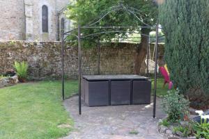 Vonkajšia záhrada v ubytovaní La baie du Mont Appartement de vacances proche du Mont Saint Michel