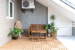 Patio nebo venkovní prostory v ubytování 台東市區維拉包棟民宿 附廚房及電動麻將