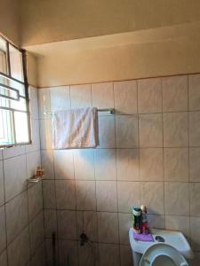 Φωτογραφία από το άλμπουμ του Amaryllis homes , within city centre,near River Nile σε Τζίντζα