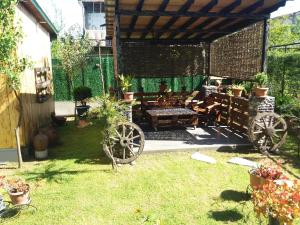 Zahrada ubytování APARTMENT B O R A
