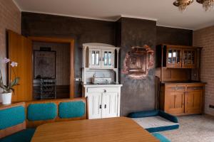 Eldhús eða eldhúskrókur á Urlaub für Mensch und Tier - Appartements Pirkhof