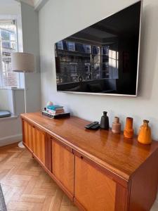 Kuchyň nebo kuchyňský kout v ubytování Fitzrovia / Bloomsbury / West End - Two Bed apt + 15 fotografií