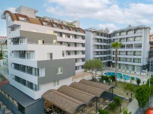 Bazén v ubytování Akdora Elite Hotel & Spa nebo v jeho okolí