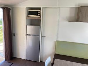 Fotografia z galérie ubytovania Mobile home 3 chambres Camping Cœur de Vendée 3 étoiles v destinácii La Boissière-de-Montaigu