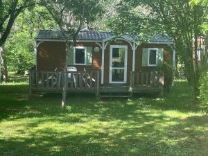 Ogród w obiekcie Camping Le Convivial