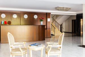 El lobby o recepción de CENTRAL ASİA HOTEL