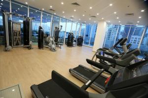Fitness centrum a/nebo fitness zařízení v ubytování Premier Hotel