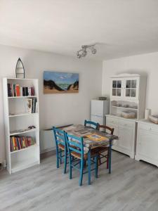 Η κουζίνα ή μικρή κουζίνα στο Maison dans résidence calme avec piscine chauffée