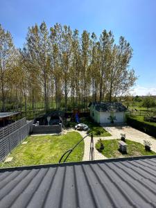 una vista desde el techo de una casa en Rena Vendégház, en Nagykanizsa