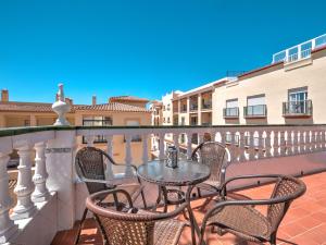 Balkón nebo terasa v ubytování Fantastic penthouse with roof terrace in the heart of Nerja
