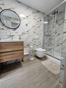 Ένα μπάνιο στο Shtorya - city centre apartman