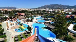 Bazén v ubytovaní Villa Seaview Suncoast Luxury alebo v jeho blízkosti