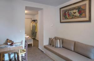 Posezení v ubytování Feneri 3 -Cozy rustic Apt 20' from Elafonisi beach + 29 fotografií