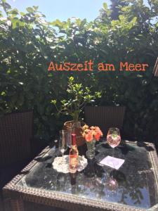 Nápoje v ubytování Ferienhaus mit Terrasse - Insel Usedom