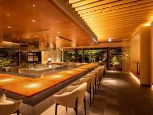 Restoran ili drugo mesto za obedovanje u objektu Ryokan Onomichi Nishiyama
