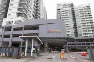 El edificio en el que está el departamento