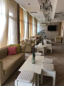 Posezení v ubytování Spacious, 1 Bed Apt, Dawn Park