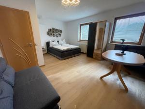 Voodi või voodid majutusasutuse Haus zum Glück toas