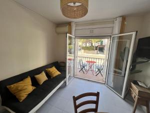 TV/trung tâm giải trí tại Maricel