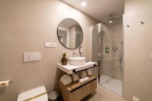 Alidreams Lola Center Apartamentos的一间浴室