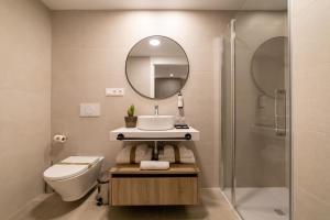 Alidreams Lola Center Apartamentos的一间浴室