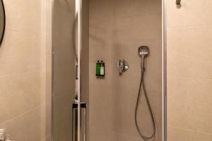 Alidreams Lola Center Apartamentos的一间浴室