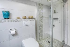 Koupelna v ubytování Charming Apartment Close to Heart of Hamburg