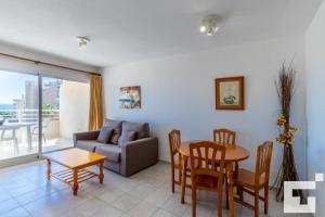 Posedenie v ubytovaní Apartamento Apolo XVI 1 17 - Grupo Turis