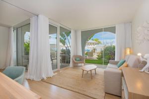 Posezení v ubytování JOIA Salomé by Iberostar -Adults Only