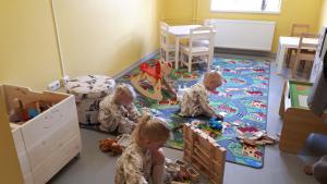 Majutusasutuses Haapsalu Kutsehariduskeskuse hostel peatuvad lapsed