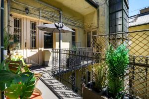A balcony or terrace at Margaret Apartment by the Danube