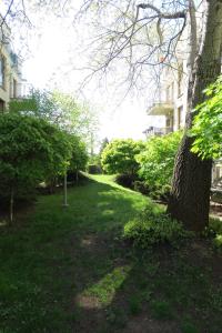 Vonkajšia záhrada v ubytovaní Apartament Geneva