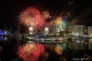 Fotografia z galérie ubytovania Port-Fréjus, LE CONSUL, appartement 2 pièces climatisé, terrasse & parking v destinácii Fréjus