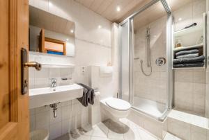 Ένα μπάνιο στο Haus Bayerland +16 φωτογραφίες