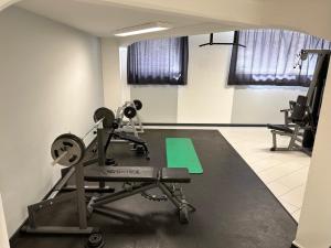 Fitness center at/o fitness facilities sa MEOS 1 -Zentrum-Balkon-Parkplatz-Gym